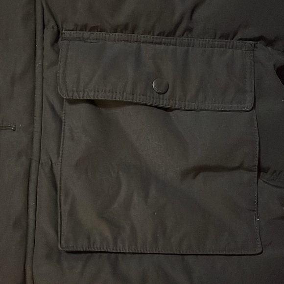 Tommy Hilfiger Puffer Jacket With Fur Hood- Medium - Like New - Picture 5 of 5